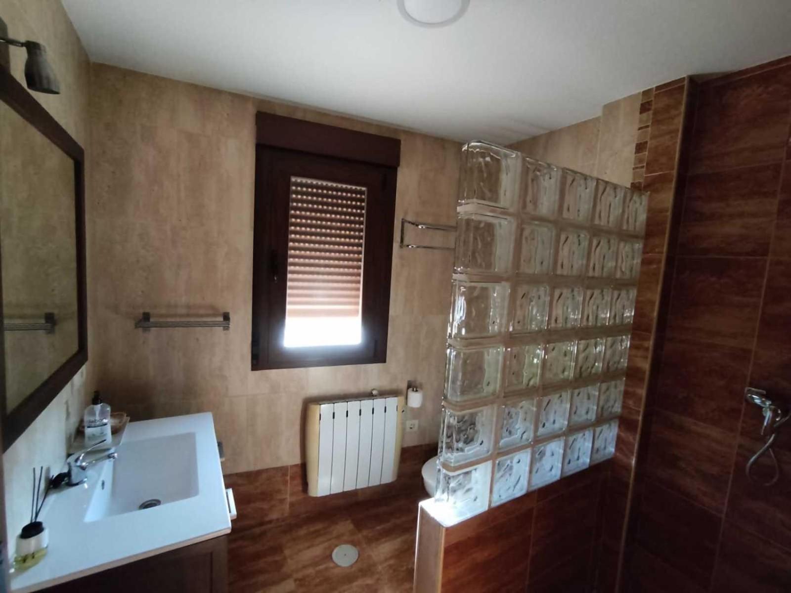 A 15 Minutos Granada Piscina Jacuzzi Barbacoa Gospodarstwo wiejskie Güevéjar