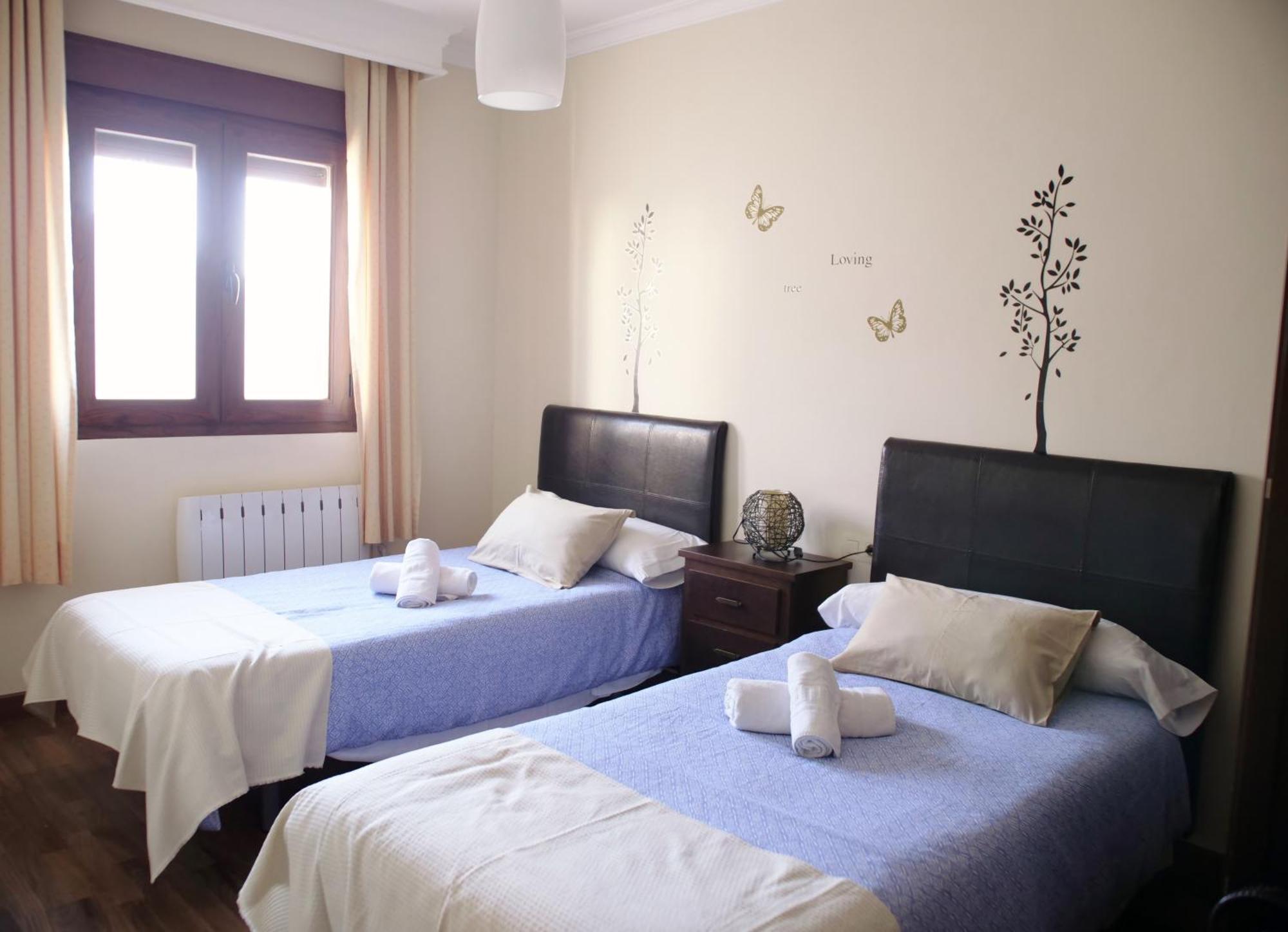 A 15 Minutos Granada Piscina Jacuzzi Barbacoa Billar Futbolín 3 Casas *