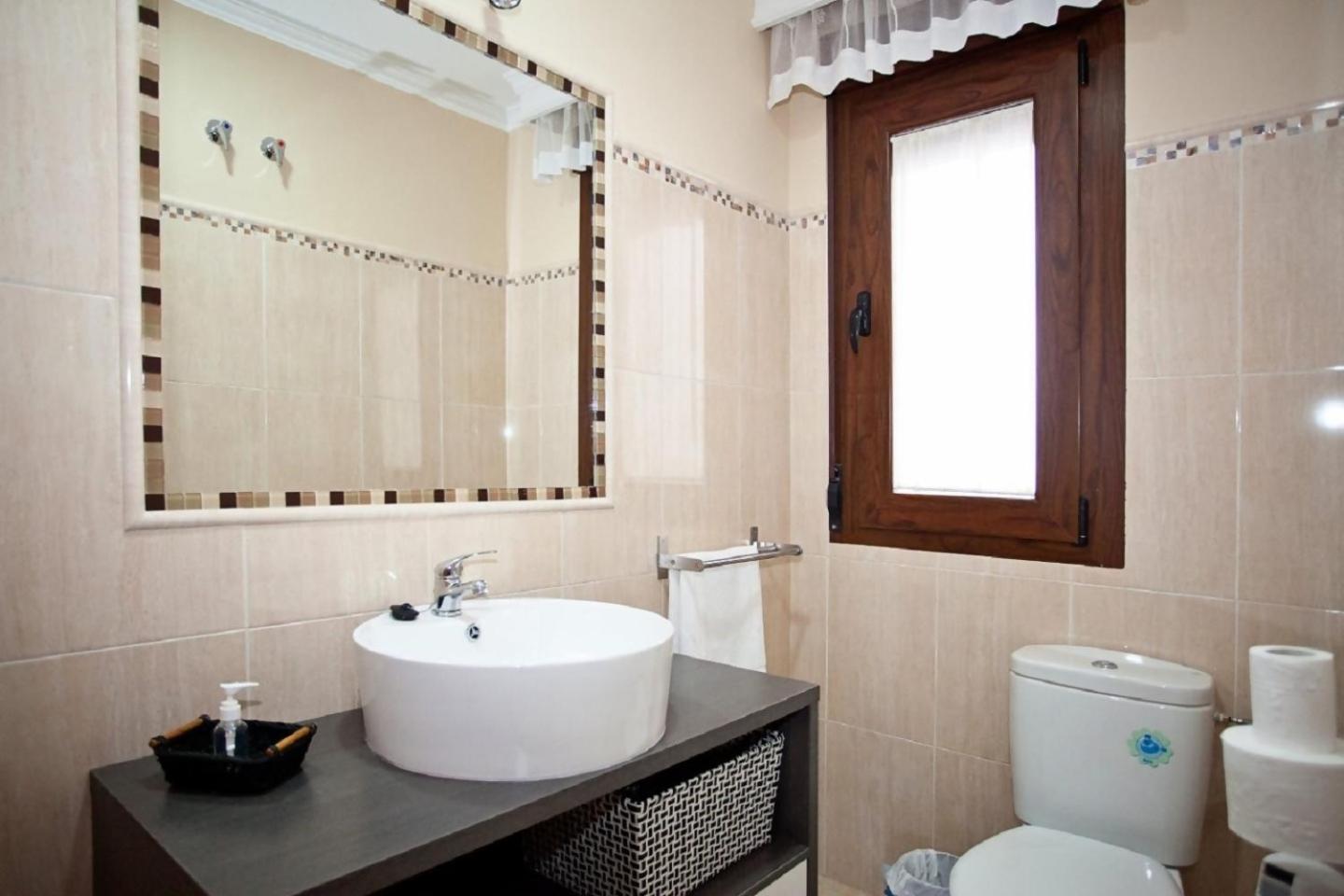 A 15 Minutos Granada Piscina Jacuzzi Barbacoa Country house